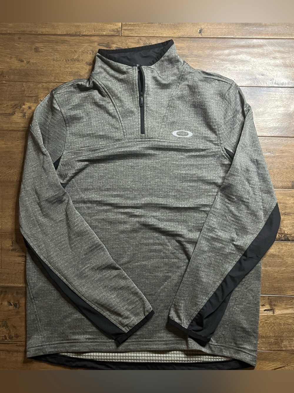 Vintage Grey Oakley Quarter Zip #Grey #Oakley #Quarterzip #vintage